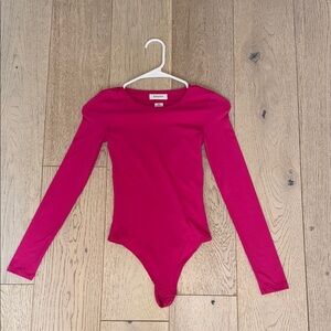 Babaton (Artizia) Fuchsia Long Sleeve Bodysuit